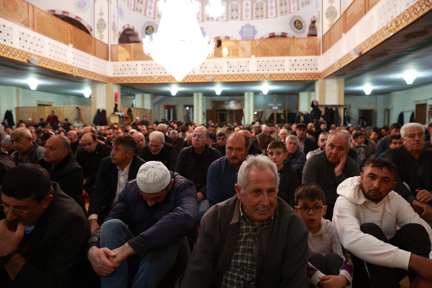  Anadolu'da Berat Kandili dualarla idrak edildi