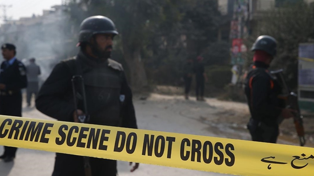 Pakistan'da intihar saldrsnda 9 emniyet mensubu ld