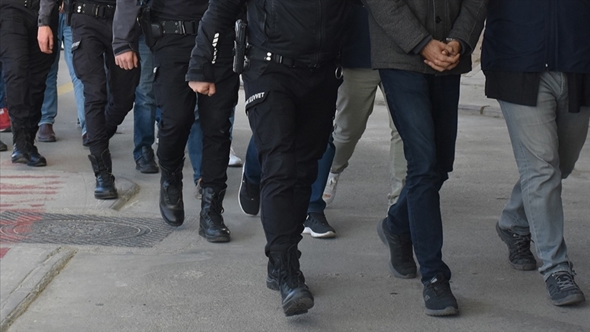Sosyal medyada depremle ilgili provokasyon yapan 621 hesap yneticisi hakknda ilem balatld