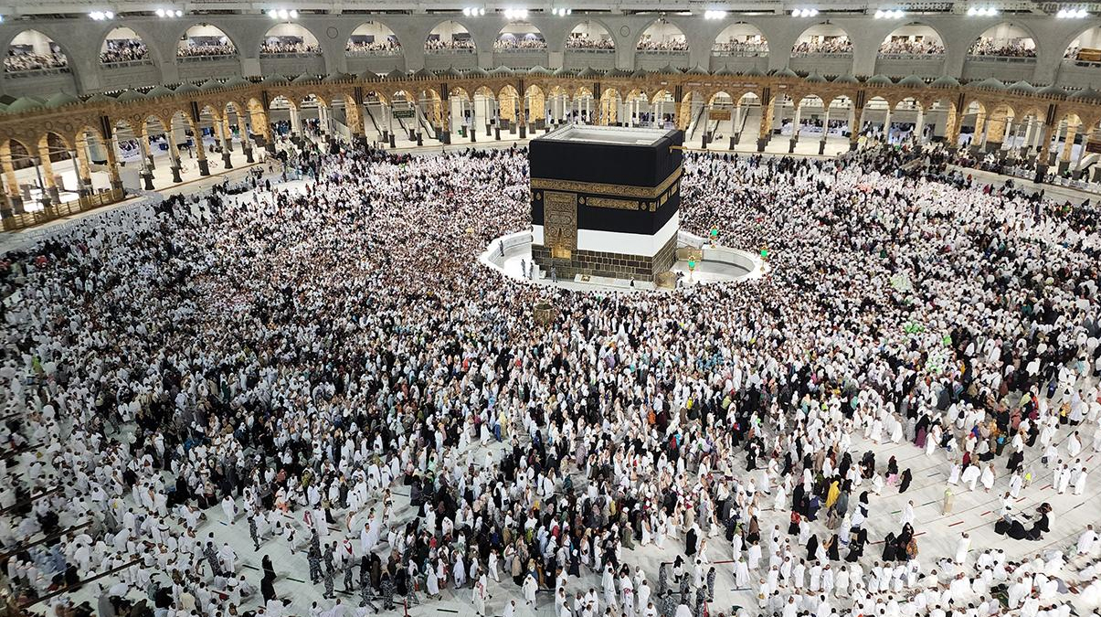 Diyanet duyurdu! Hac kuralar� a��klan�yor