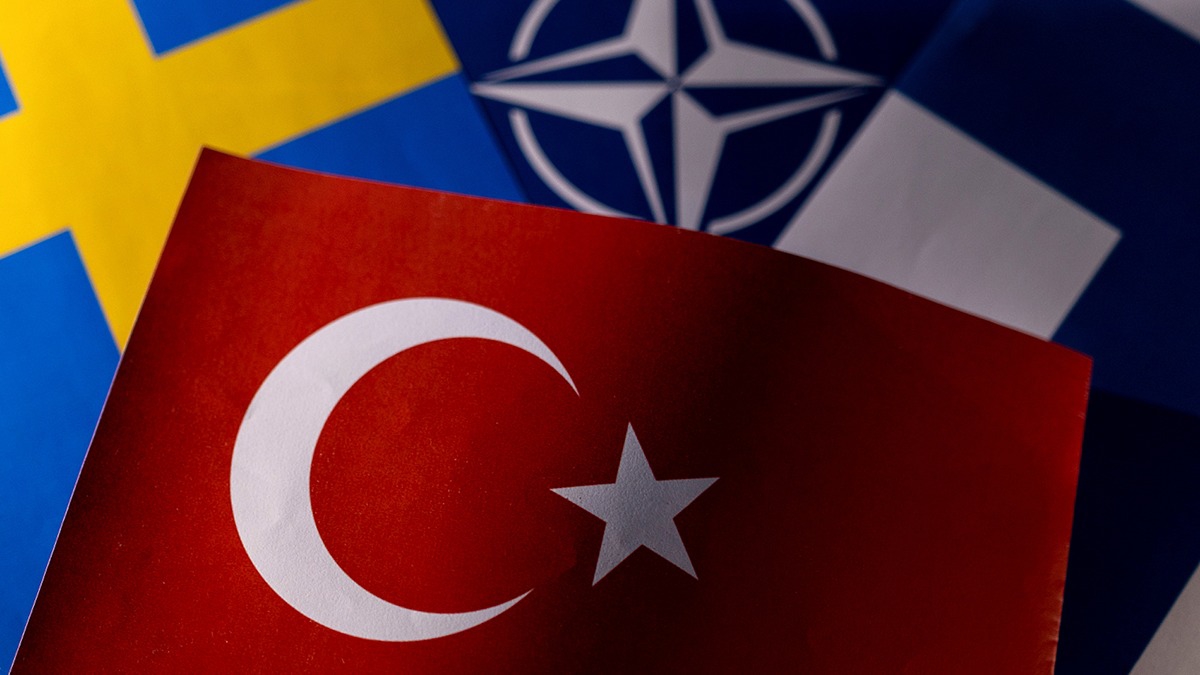 sve ve Finlandiya ile kritik NATO toplants