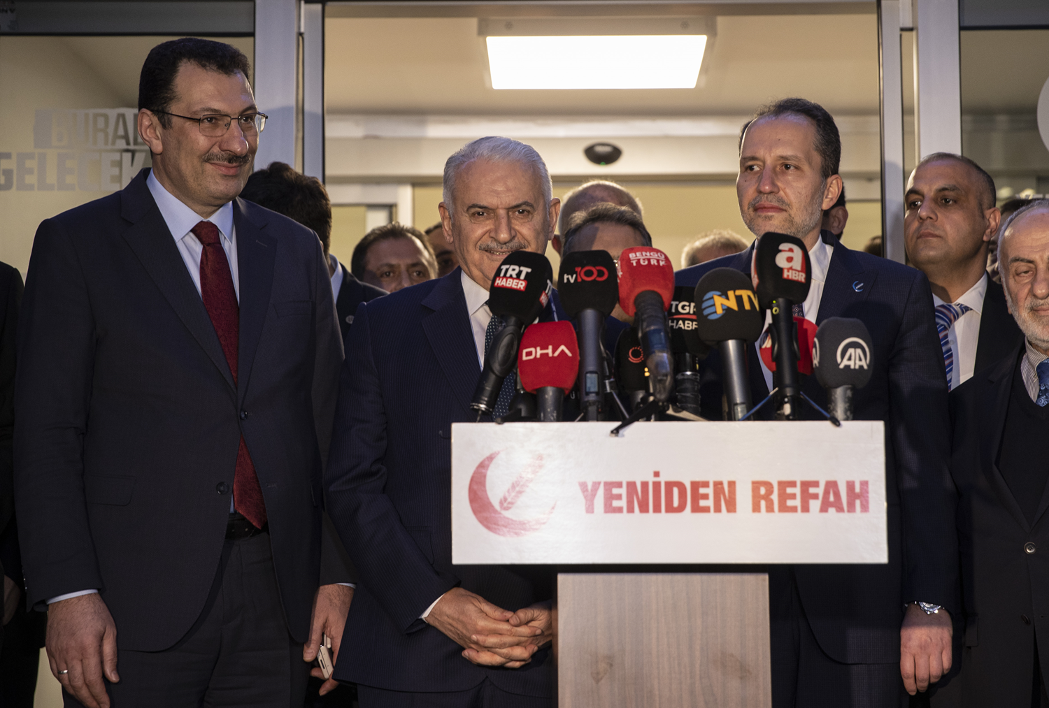 Yeniden Refah Partisi'ne ziyaret... AK Partili Y�ld�r�m: Faydal� bir g�r��me ger�ekle�ti
