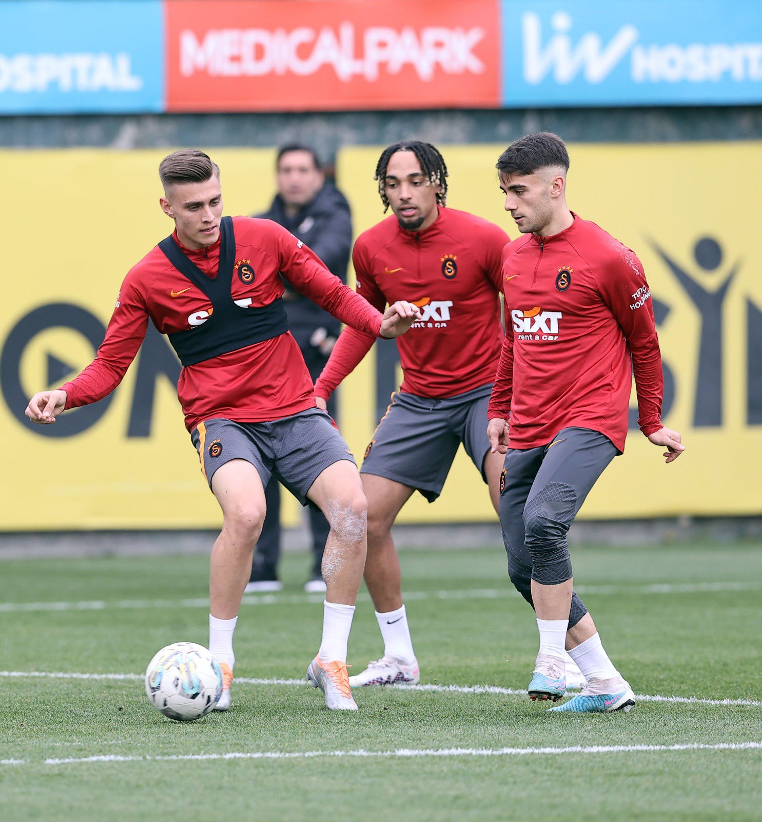 Galatasaray, Kas�mpa�a ma��na haz�r