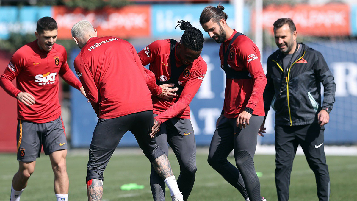 Lider Galatasaray, evinde Kas�mpa�a'y� a��rlayacak