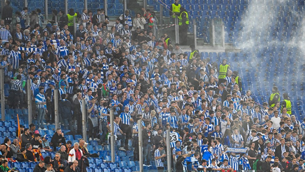 Roma-Sociedad ma��nda korkutan olay! Taraftar�n parma�� koptu