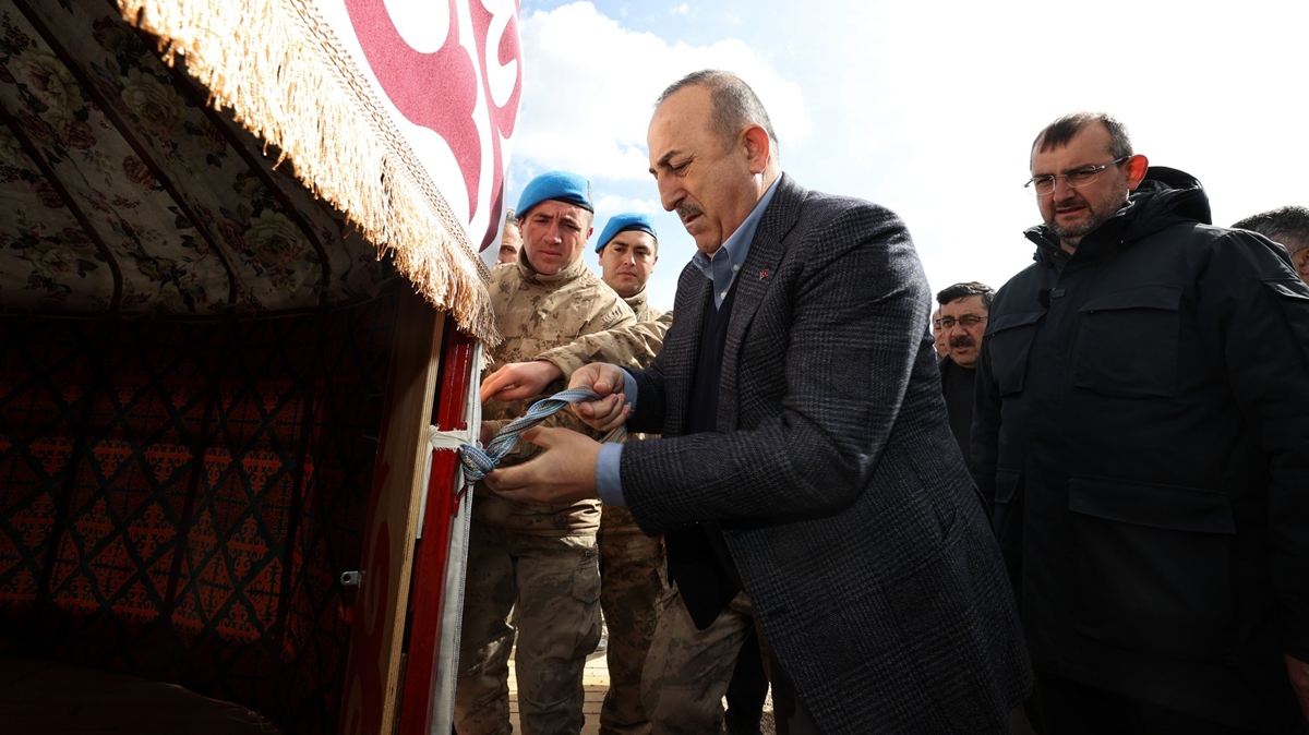 Bakan avuolu'ndan Krgz adr kentine ziyaret