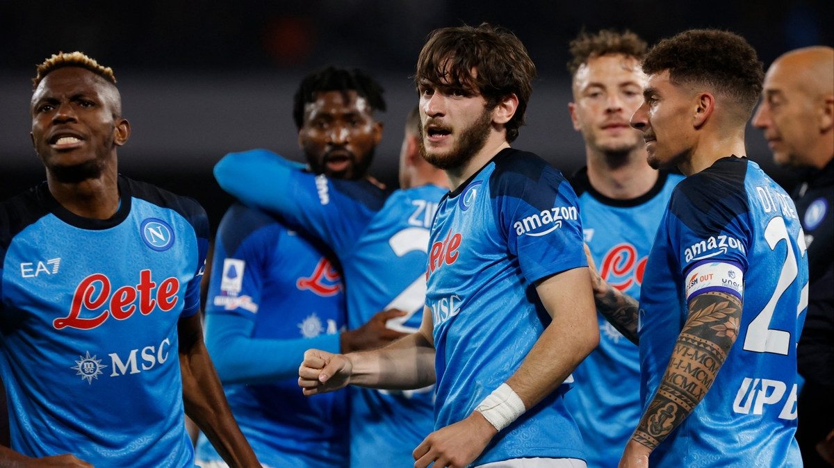 Napoli ampiyonlua yryor