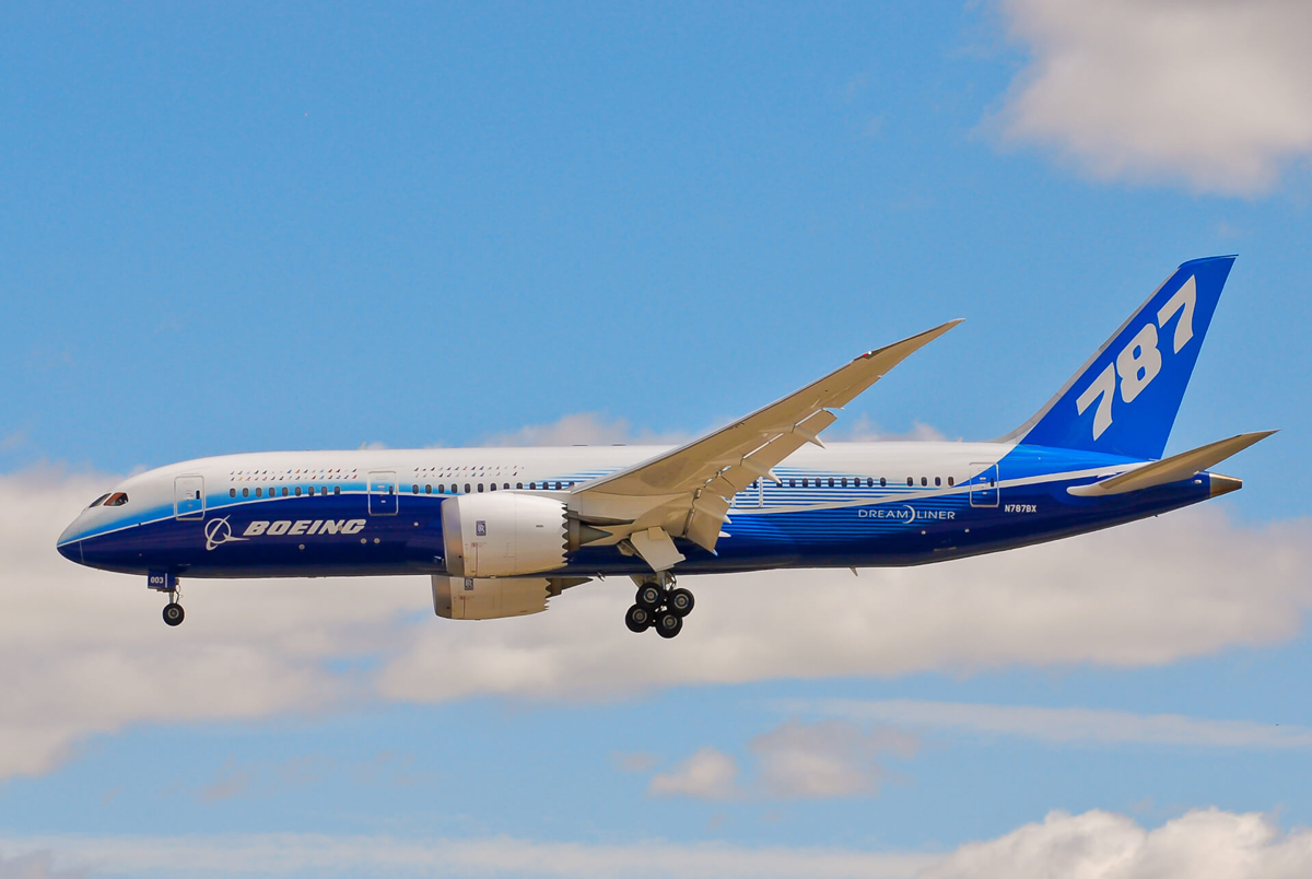 Suudi Arabistan Boeing'den 37 milyar dolarl�k 121 u�ak sat�n alacak