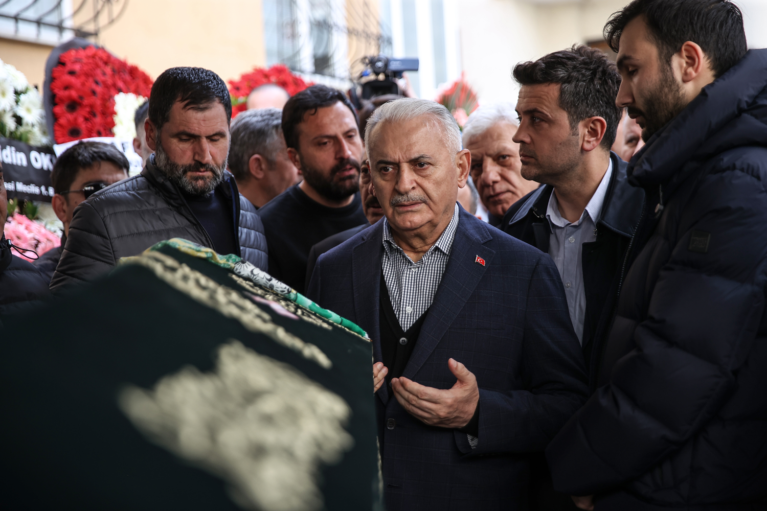 AK Partili Y�ld�r�m'�n annesi dualarla defnedildi