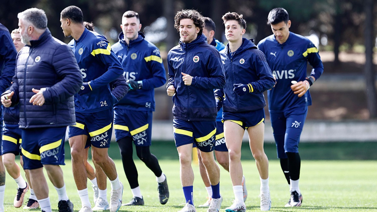 Fenerbahe'de Sevilla ma ncesi iki sakat