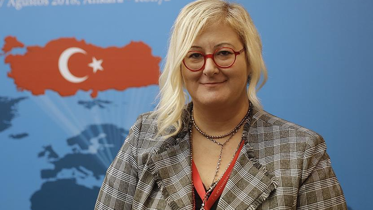 Nur Sa�man g�ven mektubunu sundu