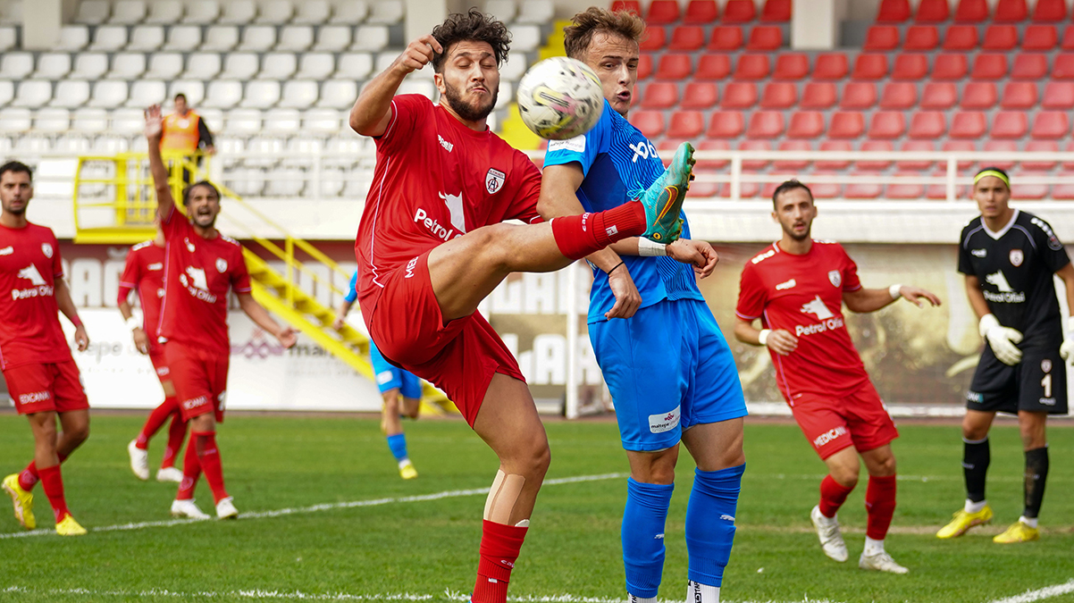 Alt�nordu: 2 - Tuzlaspor: 3