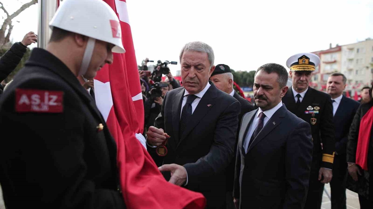 Cumhuriyet Meydan'nda ''anakkale Deniz Zaferi'' kutlamas