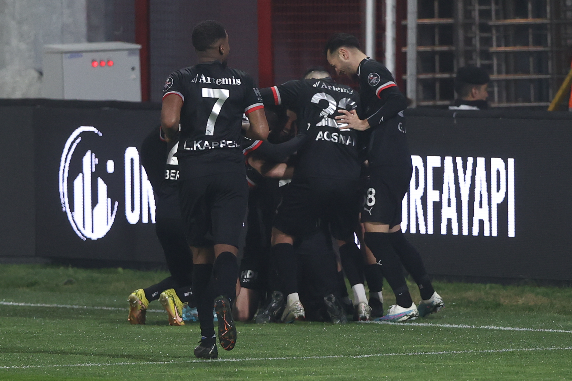 Pendikspor evinde Denizlispor'u 2 golle ge�ti