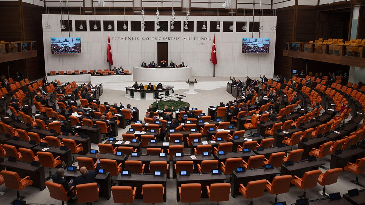 TBMM Deprem Ara�t�rma Komisyonu topland�