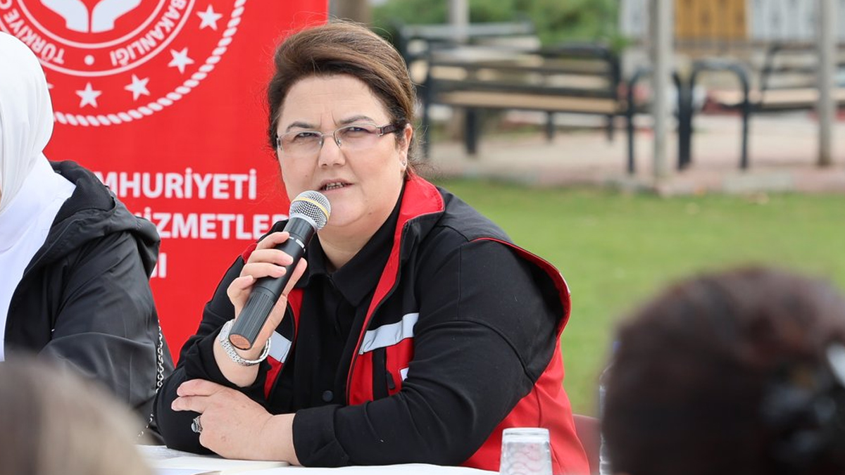 Bakan Derya Yan�k: Kimli�i belirlenemeyen �ocuk say�s� 42'ye geriledi