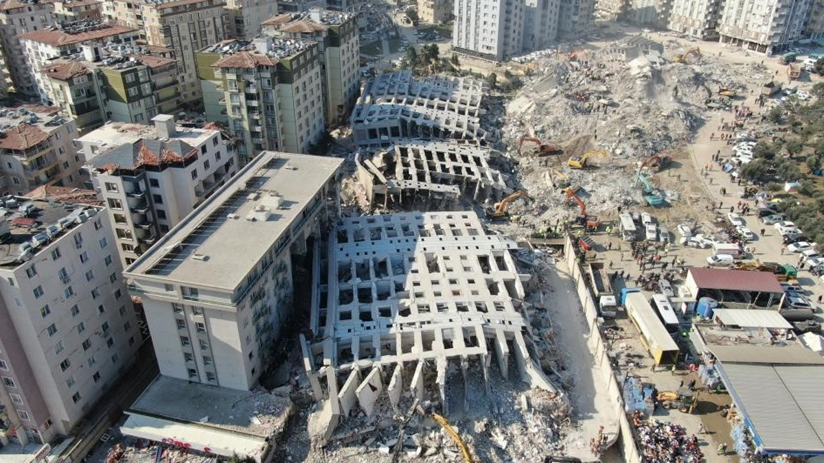 R�nesans Sitesi'nin sorumlusu Ali Onur �in�ino�lu tutukland�