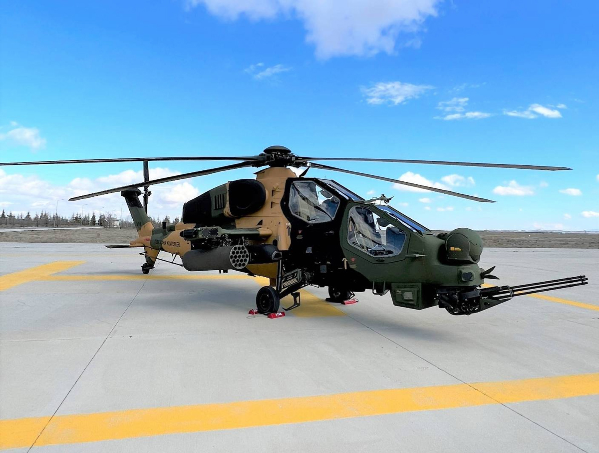 58'inci T-129 ATAK helikopteri Kara Kuvvetleri Komutanlna teslim edildi
