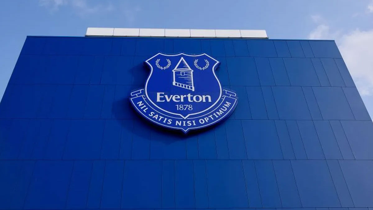 Everton'�n ba�� finansal kurallarla dertte