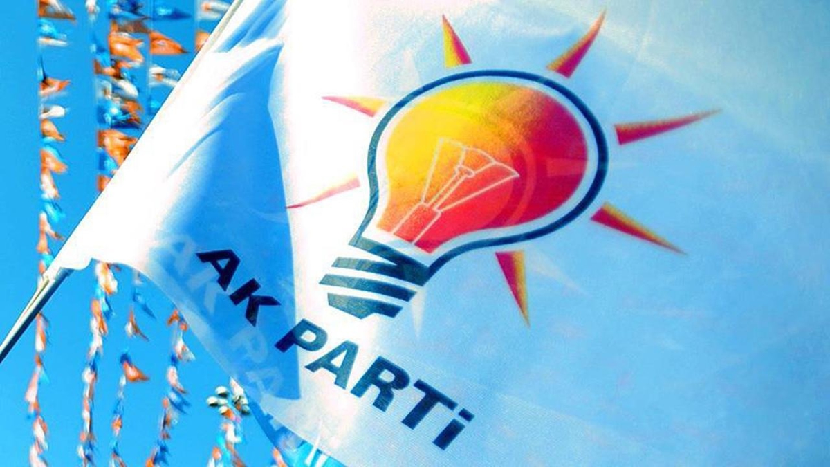 AK Parti'den Yeniden Refah Partisi ve HDA PAR aklamas! Son anket sonucu da paylald