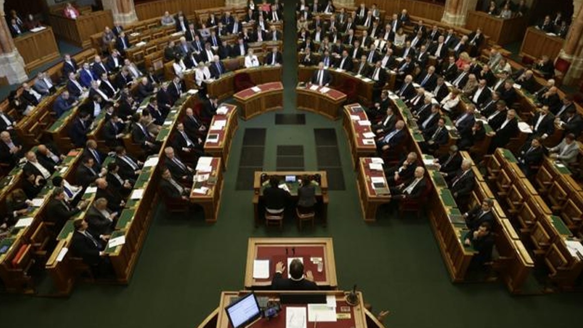 Macaristan Parlamentosu Finlandiya'nn NATO'ya katlmn onaylad 