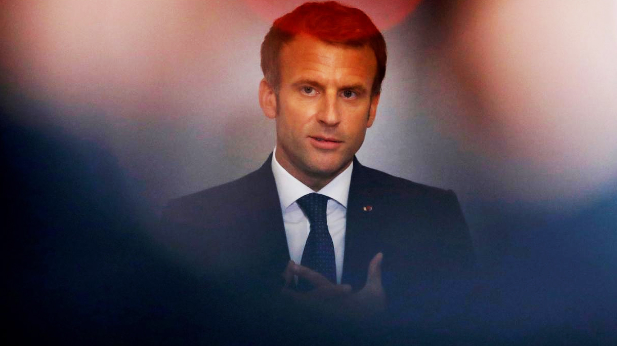 Macron'un pop�laritesi bir ayda 6 puan geriledi