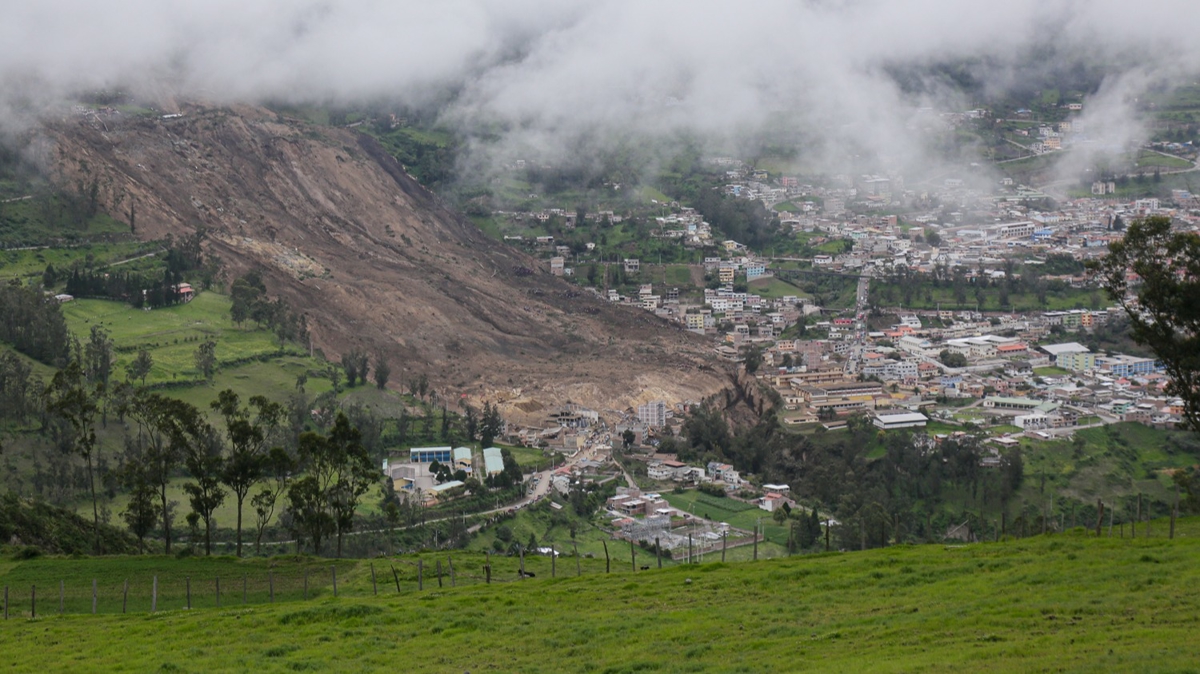 Ekvador'da yaanan felakette 16 kii hayatn kaybetti