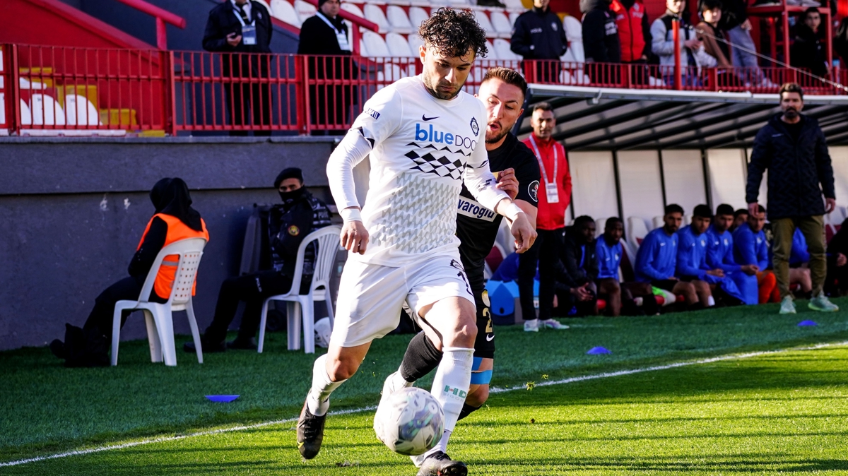 Altay, Erzurumspor FK engelini 4 golle at
