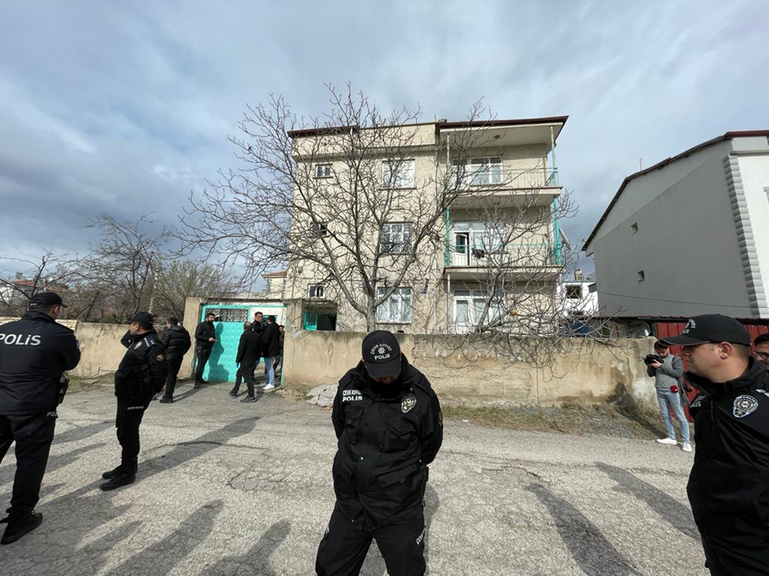 Elaz��'da deh�et! 6 ki�inin cans�z bedeni bulundu