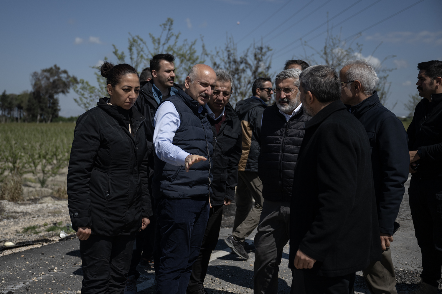 Bakan Karaismailo�lu, afetzedelerle bir araya geldi