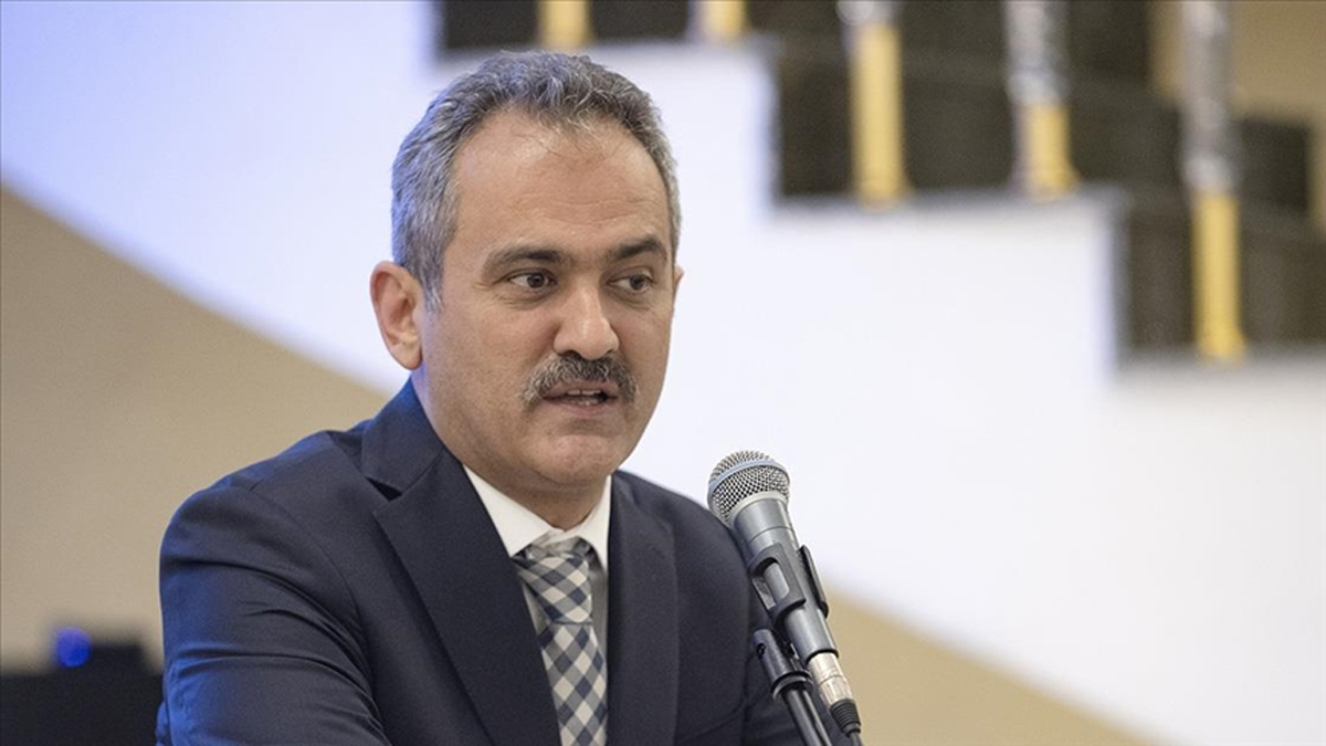Milli E�itim Bakan� �zer'den 'YKS Kamp�'na ili�kin payla��m