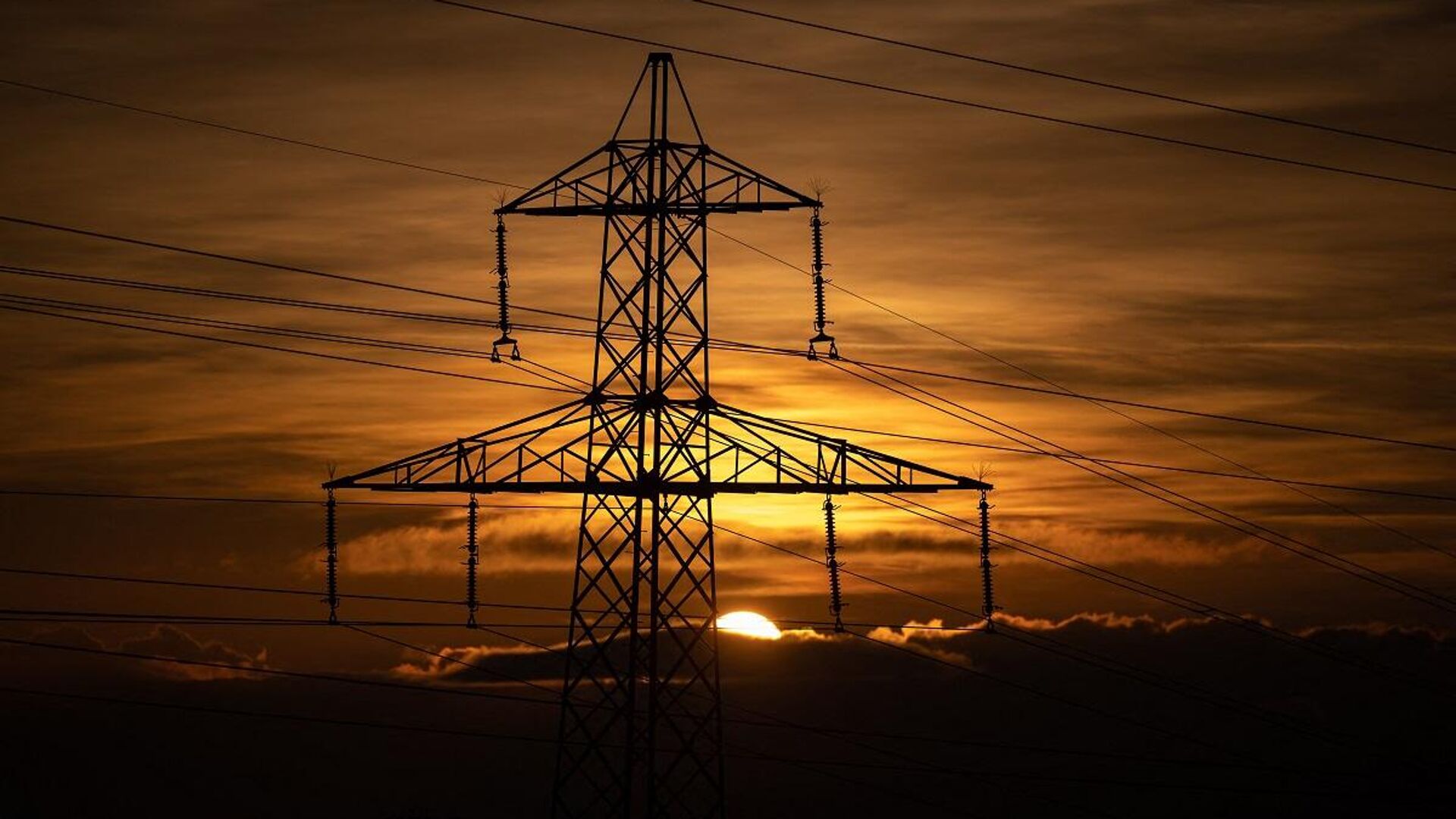 Elektrikte t�m abone gruplar�nda y�zde 15 indirime gidildi