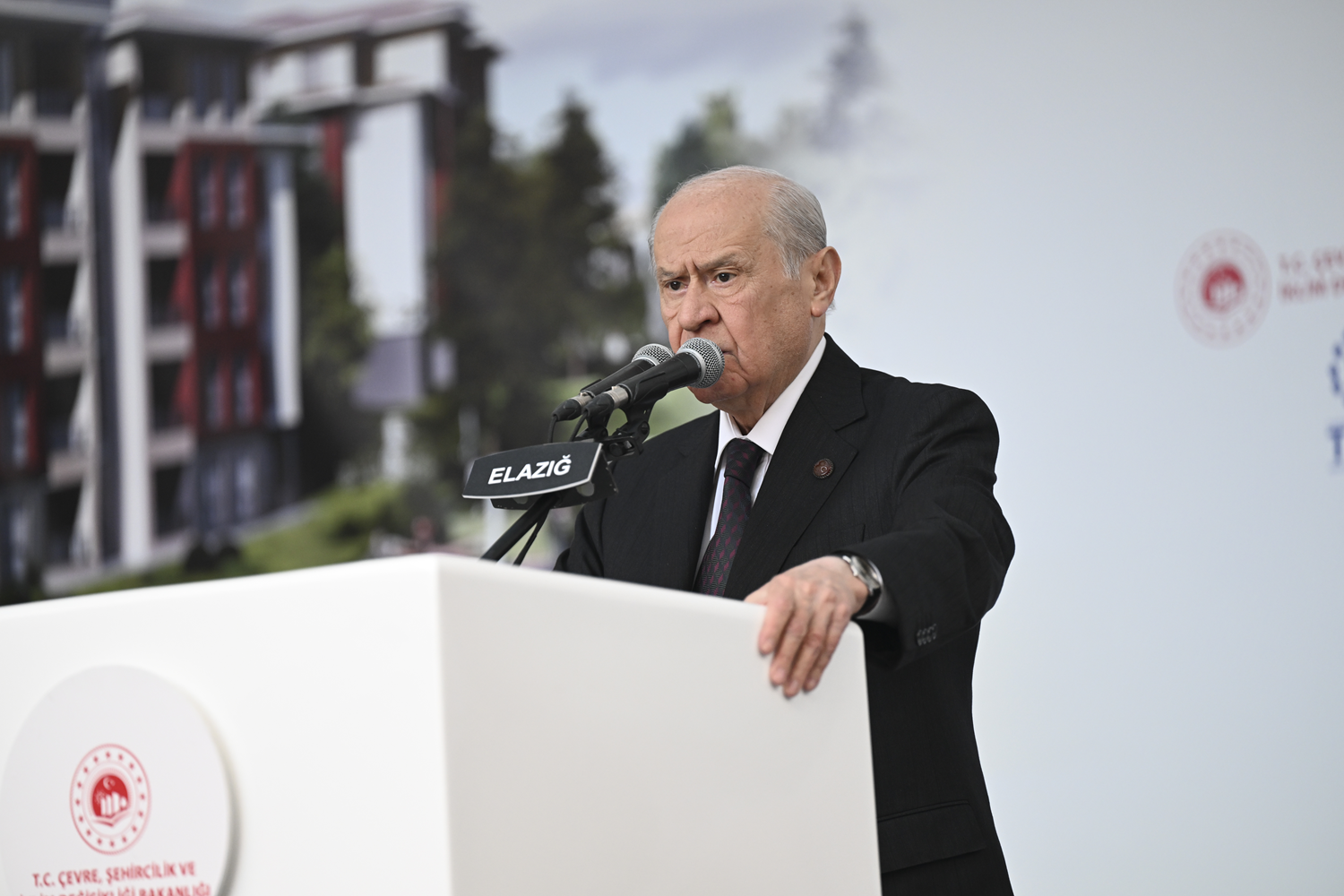 MHP Lideri Bah�eli: �nsanlar�m�z� mutlu, karde�lerimizi g��l� hale getirece�iz