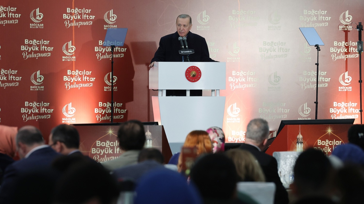 Cumhurbakan Erdoan: Biz bakalar gibi sanal gndemlerin peinden komuyoruz!