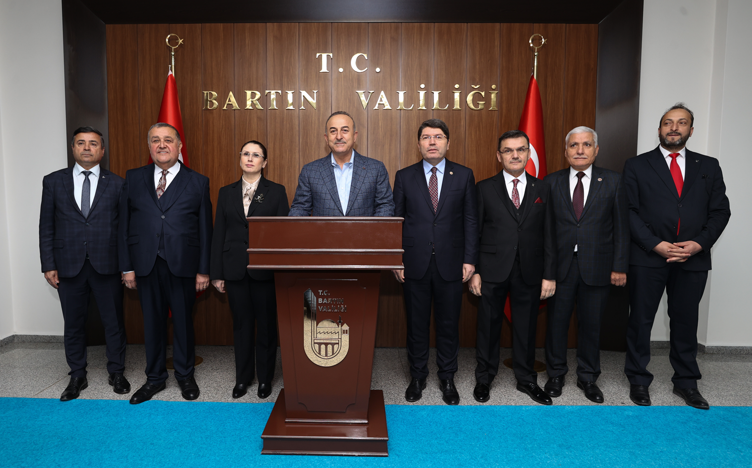 D��i�leri Bakan� �avu�o�lu, Bart�n'da