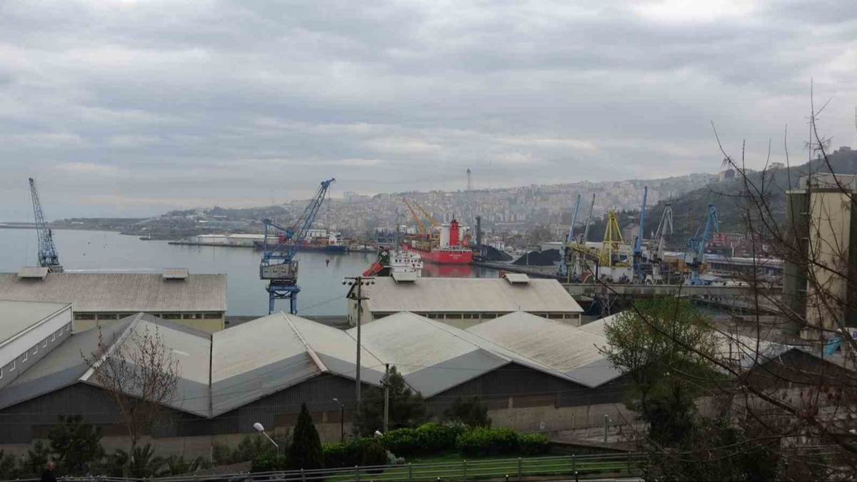 9 yl sonra balayacak Trabzon-Soi feribot seferleri sevindirdi