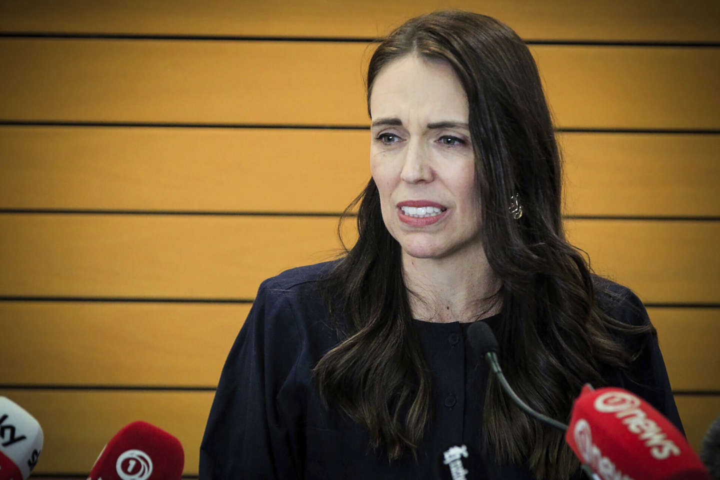 Jacinda Ardern siyaseti tamamen b�rakt�