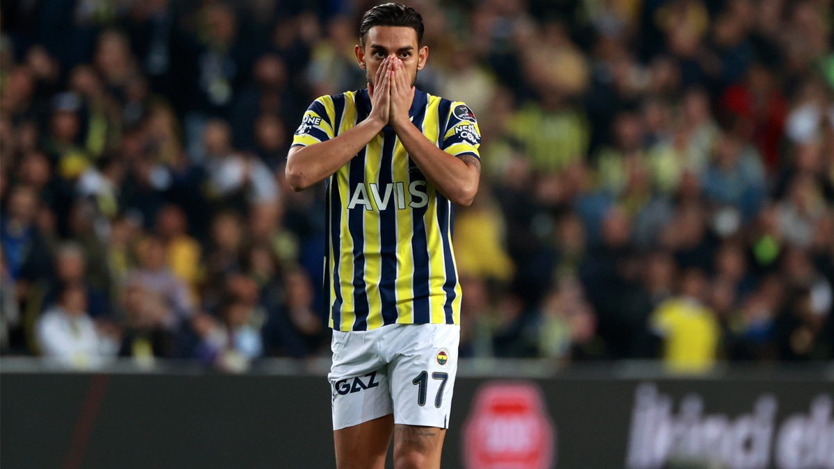 Fenerbah�eli oyunculara tepki ya�d�