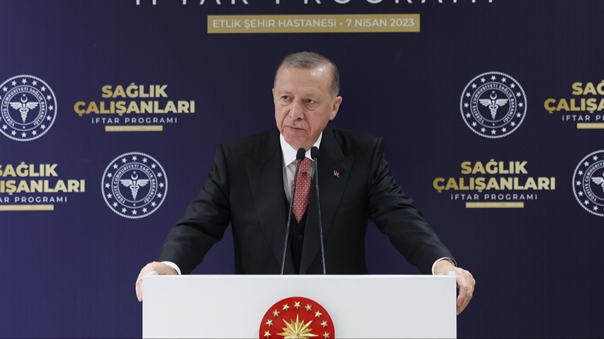 Cumhurbakan Erdoan mjdeyi verdi: 42 bin 500 salk alan alyoruz