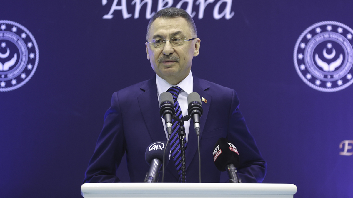 Cumhurba�kan� Yard�mc�s� Oktay: Ter�r �rg�tleriyle ayn� safta bulu�anlara yaz�klar olsun