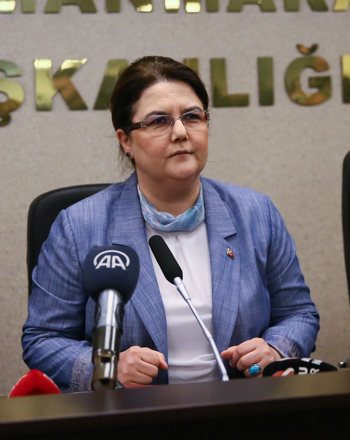Bakan Yan�k: Nisan ay�nda 2,7 milyar lira ya�l� ayl��� ve engelli ayl�klar�n� hesaplara yat�rd�k