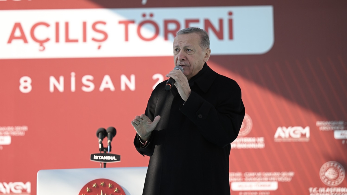 Baakehir-Kayaehir Metro Hatt ald... Bakan Erdoan: stanbul'u birilerinin ihtiraslarna kurban edemeyiz