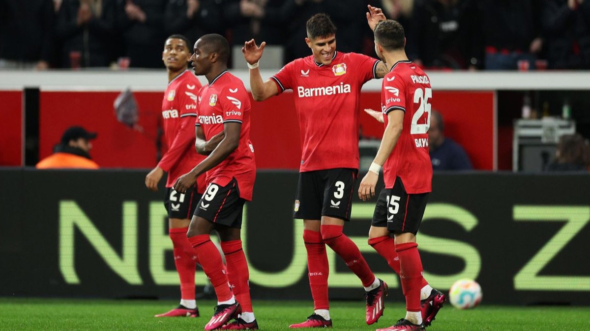 Bundesliga'da Bayer Leverkusen durdurulamyor