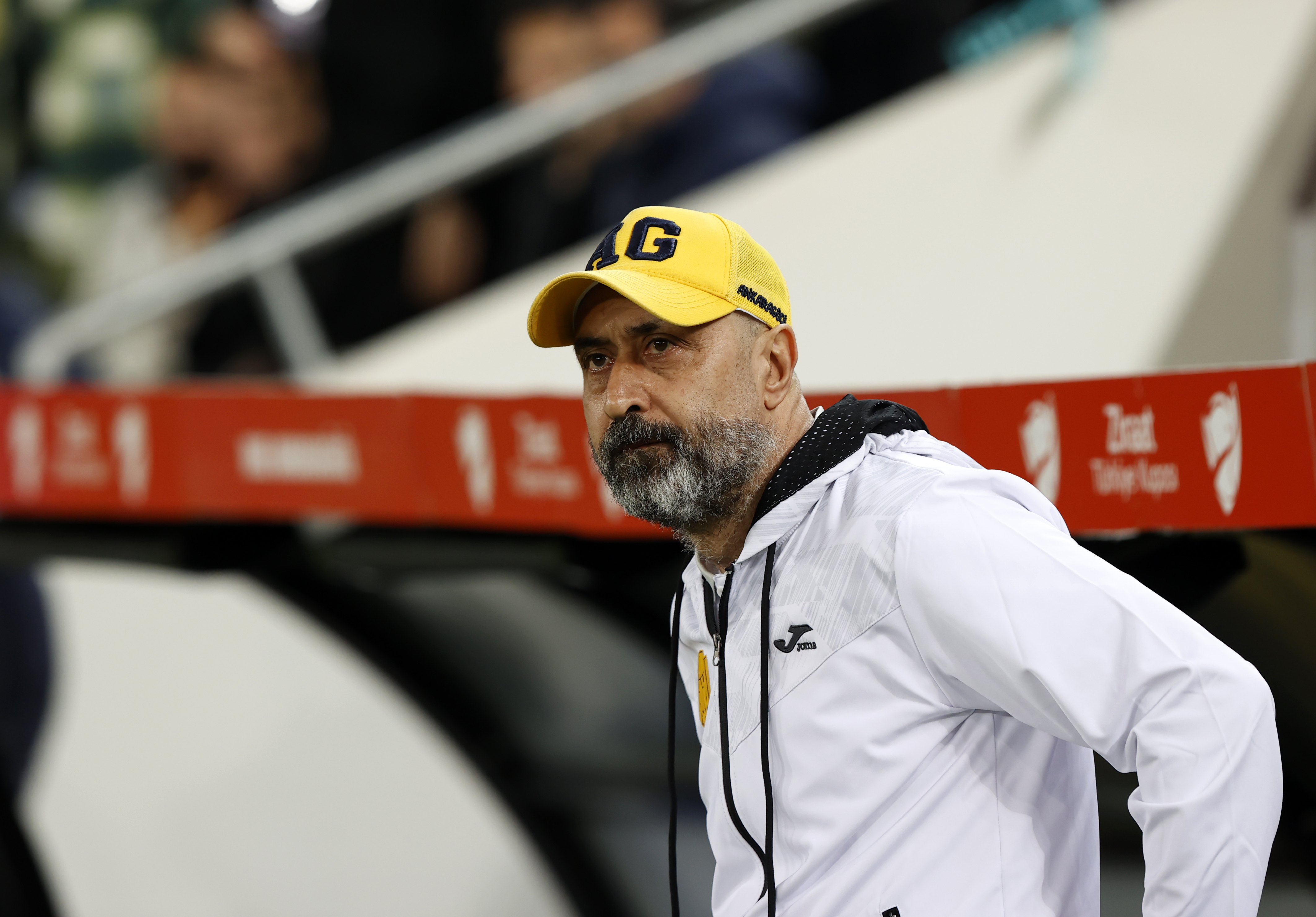 Tolunay Kafkas: Oyuncular�mla gurur duyuyorum