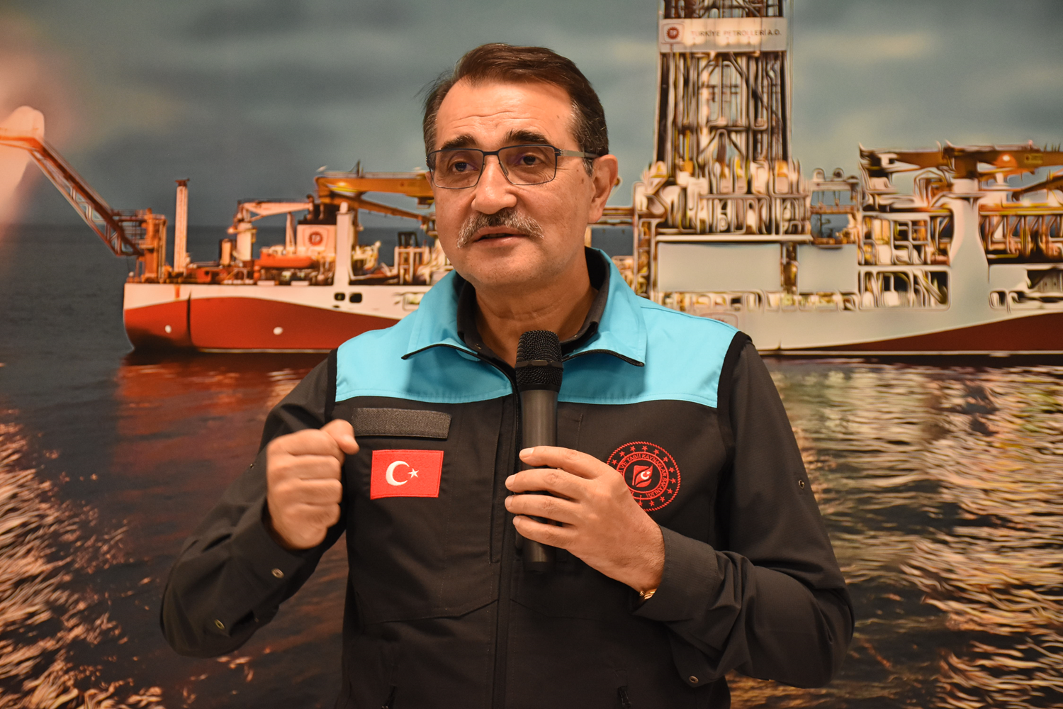 T�rkiye i�in d�n�m noktas�! Bakan D�nmez: Y�zde 30 ihtiyac�m�z� kar��layacak