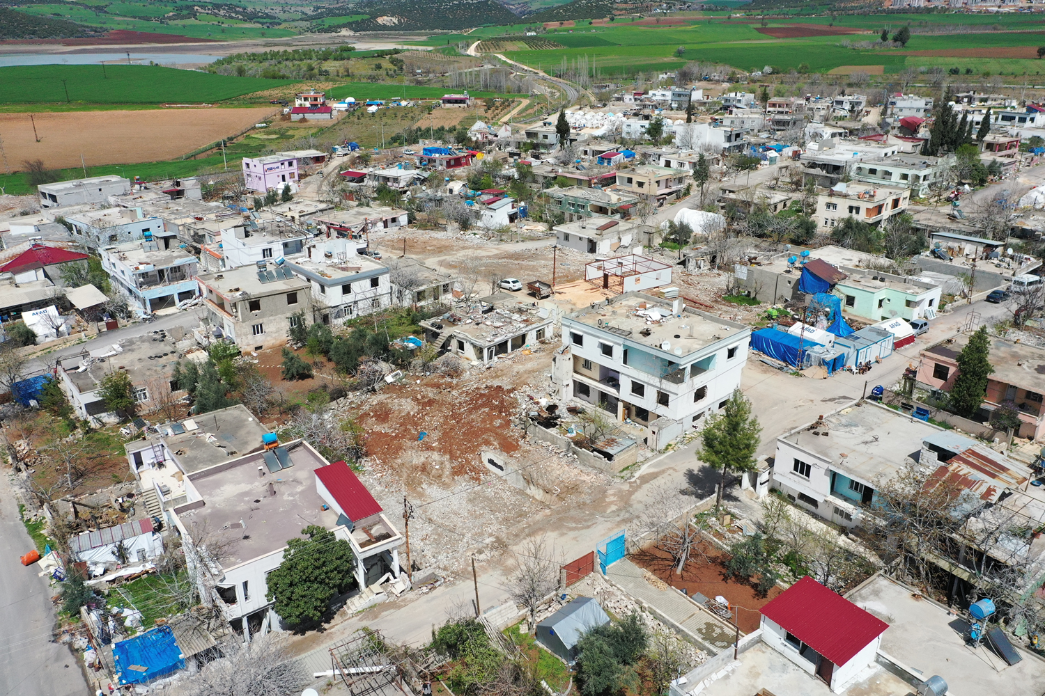 Deprem blgesi iin saanak uyars