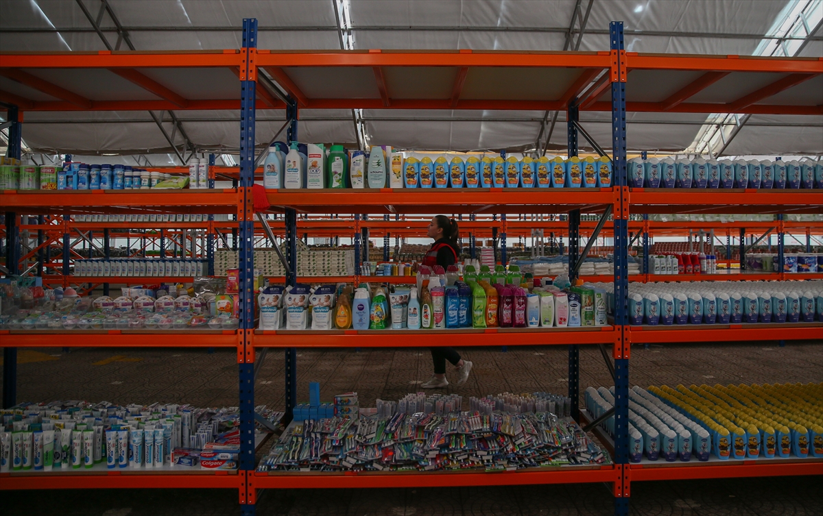 Kahramanmara'ta dev sosyal market, depremzedeler iin hizmete girdi