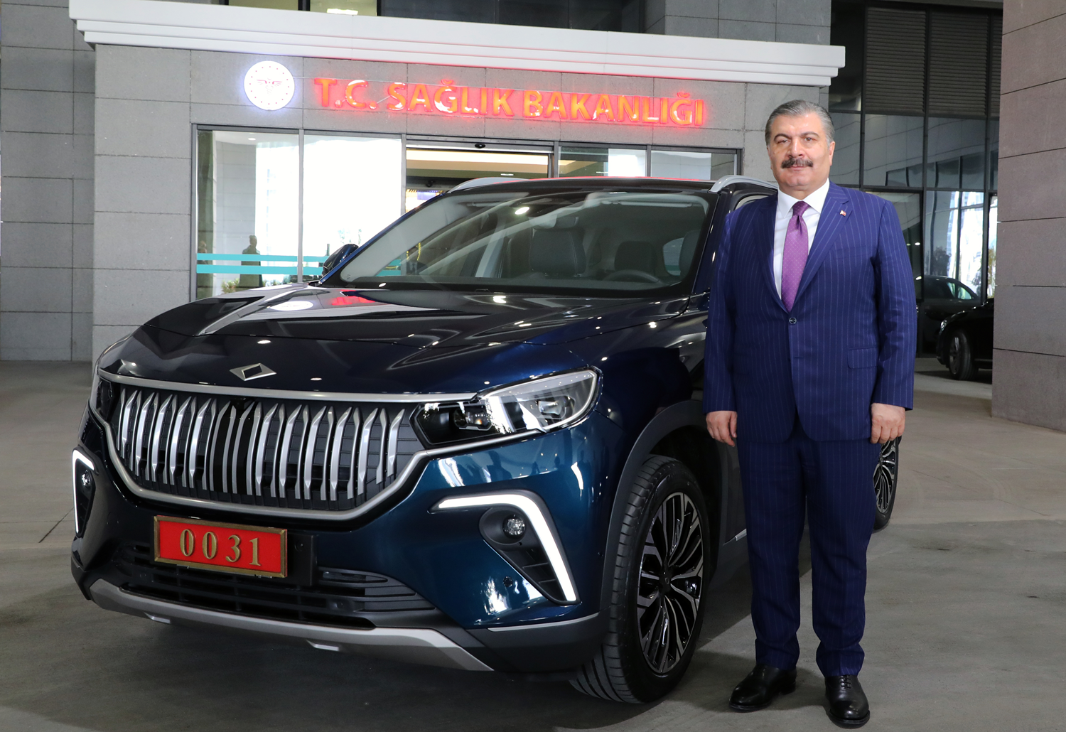 Togg yollarda! Sa�l�k Bakan� Koca ilk s�r���n� yapt�