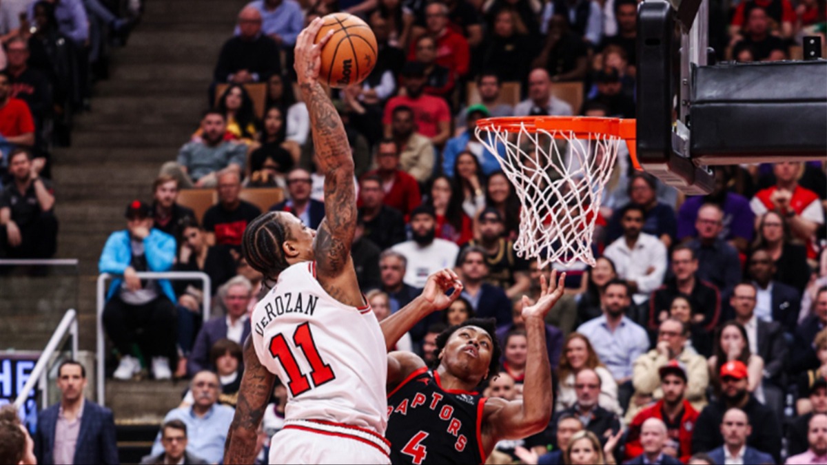 Chicago Bulls, 19 say geriden gelerek Raptors'u 109-105 yendi
