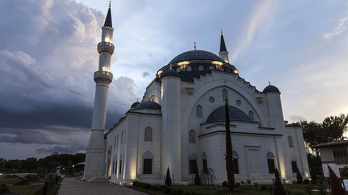 ABD'de ilk kez b�y�k bir �ehirde a��ktan 5 vakit ezan okunmas�na izin verildi